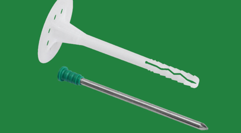 Műanyag dűbel fém beütőszöggel